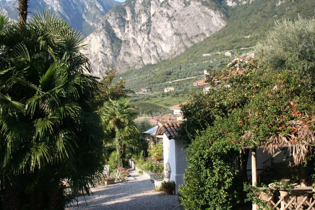 Albergo Garni Villa Moretti Tenno Exterior photo